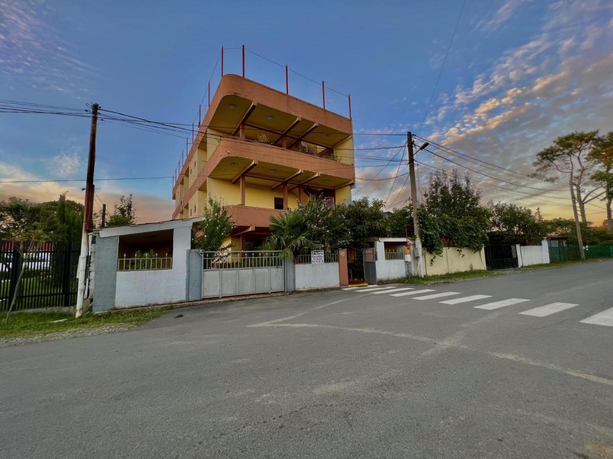 Hotell Anna Ureki Bagian luar foto