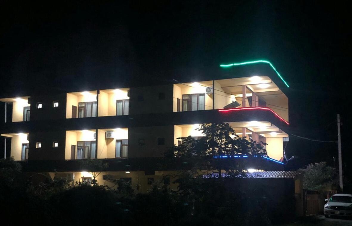 Hotell Anna Ureki Bagian luar foto