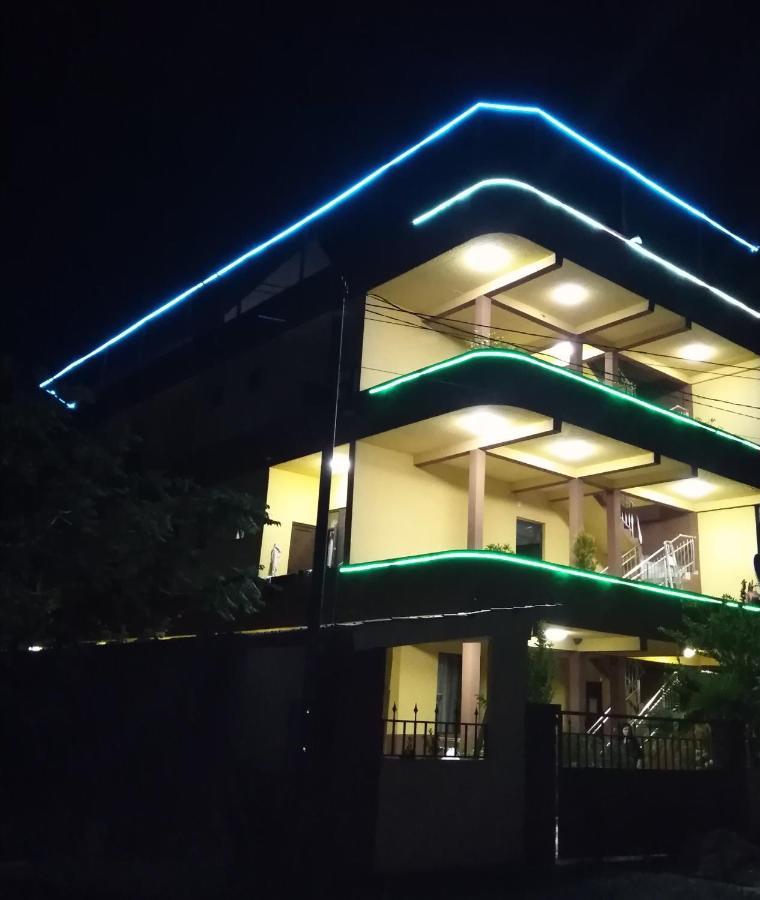Hotell Anna Ureki Bagian luar foto